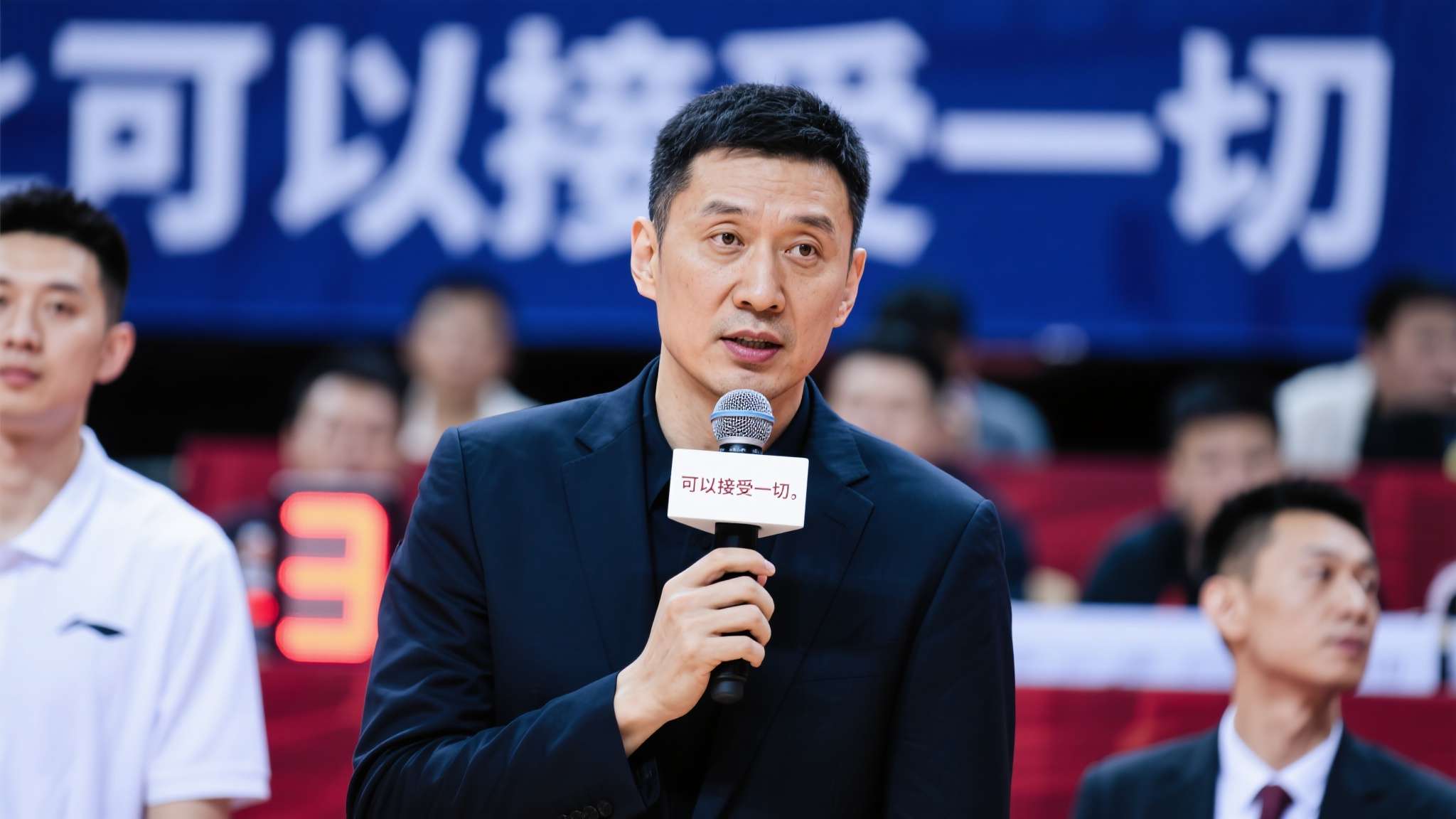 邱彪那句"可以接受一切",是一个中年男人把后路铺到了悬崖边 邱彪那句"可以接受一切",是一个中年男人把后路铺到了悬崖边